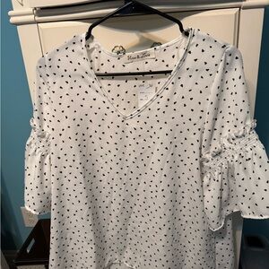 Vine & Love Ruffled White Blouse